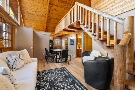 79994 474746 AoQic1yupQE6PPQr6BAl QSLiyFLaT 6v5efIYZtu64 696416ace862f.jpg