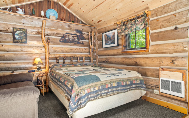 #15 The Log Cabin | Hillside Country Cabins